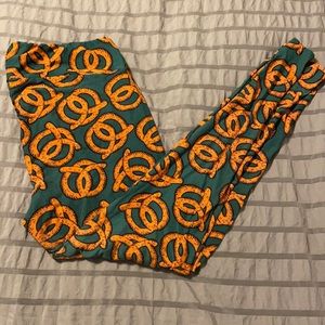 Lularoe Pretzels TC Leggings Worn Once Green and Brown